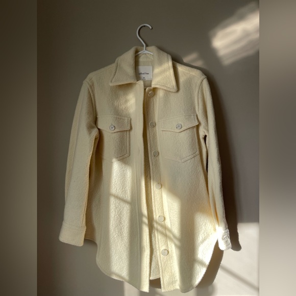 **SOLD** ARITZIA Ganna Shacket - Picture 3 of 7